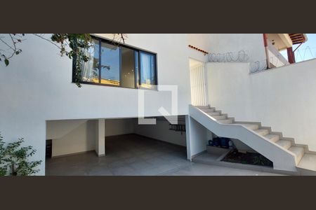 Casa à venda com 247m², 3 quartos e 7 vagasGaragem