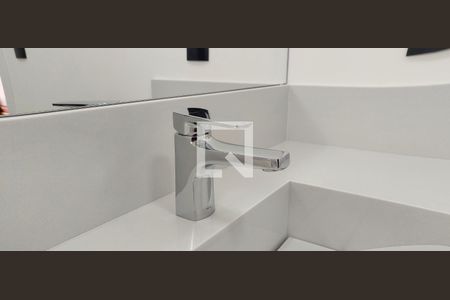 Casa à venda com 247m², 3 quartos e 7 vagasBanheiro 2