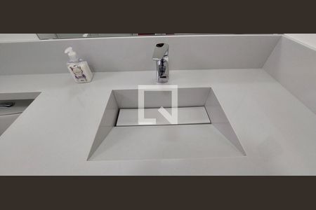 Casa à venda com 247m², 3 quartos e 7 vagasBanheiro 2