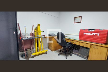 Casa à venda com 247m², 3 quartos e 7 vagas Casa à venda com 247m², 3 quartos e 7 vagasDepósito Garagem