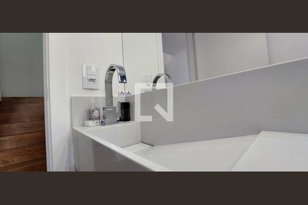 Casa à venda com 247m², 3 quartos e 7 vagasLavabo