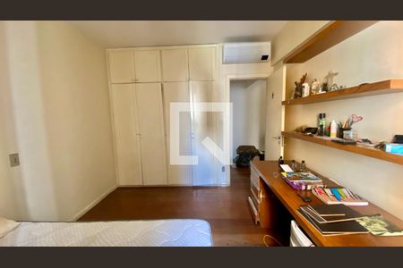 Apartamento à venda com 200m², 3 quartos e 3 vagasQuarto 2
