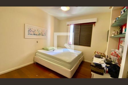 Apartamento à venda com 200m², 3 quartos e 3 vagasQuarto 3