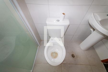 Casa de condomínio para alugar com 39m², 2 quartos e sem vaga Casa de condomínio para alugar com 39m², 2 quartos e sem vagaBanheiro