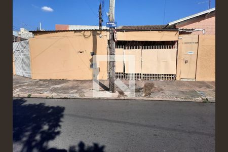 Casa à venda com 230m², 5 quartos e 4 vagasFachada Casa 2