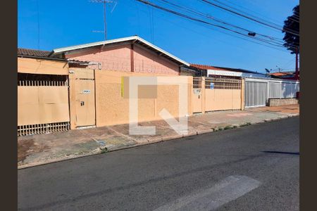 Casa à venda com 230m², 5 quartos e 4 vagasFachada