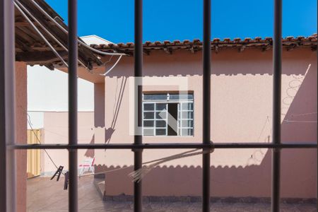 Casa à venda com 230m², 5 quartos e 4 vagasVista do Quarto 2