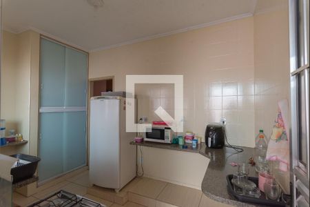 Casa à venda com 230m², 5 quartos e 4 vagasCozinha