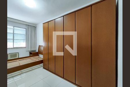 Quarto de apartamento à venda com 2 quartos, 64m² em Grajaú, Rio de Janeiro