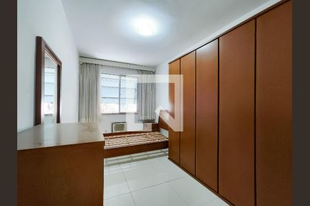 Quarto de apartamento à venda com 2 quartos, 64m² em Grajaú, Rio de Janeiro