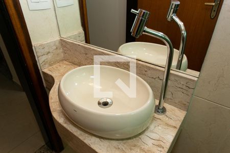 Apartamento à venda com 200m², 3 quartos e 2 vagasBanheiro 1