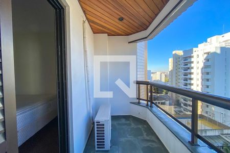 Apartamento à venda com 412m², 4 quartos e 5 vagas Apartamento à venda com 412m², 4 quartos e 5 vagasVaranda da Suíte 4