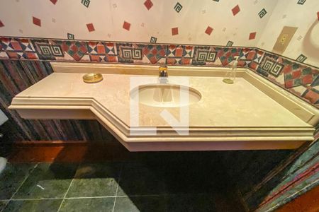 Apartamento à venda com 412m², 4 quartos e 5 vagas Apartamento à venda com 412m², 4 quartos e 5 vagasLavabo