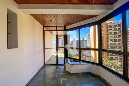 Apartamento à venda com 412m², 4 quartos e 5 vagas Apartamento à venda com 412m², 4 quartos e 5 vagasVaranda Gourmet