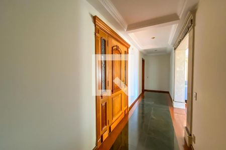 Apartamento à venda com 412m², 4 quartos e 5 vagas Apartamento à venda com 412m², 4 quartos e 5 vagasCorredor de Entrada