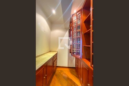 Apartamento à venda com 412m², 4 quartos e 5 vagas Apartamento à venda com 412m², 4 quartos e 5 vagasPrataria