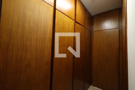 Casa para alugar com 300m², 4 quartos e 4 vagasCloset