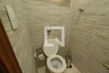 Casa para alugar com 300m², 4 quartos e 4 vagasLavabo