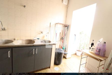 Casa para alugar com 300m², 4 quartos e 4 vagasÁrea de Serviço