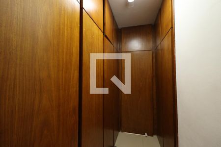 Casa para alugar com 300m², 4 quartos e 4 vagasCloset