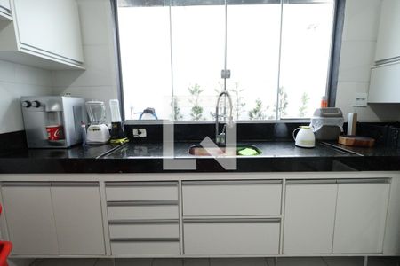 Casa para alugar com 300m², 4 quartos e 4 vagasCozinha