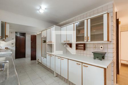 Casa à venda com 1110m², 4 quartos e 6 vagasCozinha