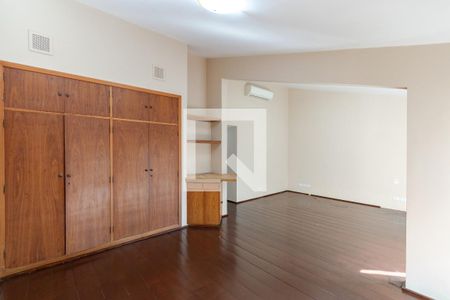 Casa à venda com 1110m², 4 quartos e 6 vagasSuíte 1