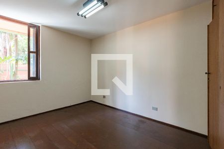 Casa à venda com 1110m², 4 quartos e 6 vagasQuarto de Serviço 1