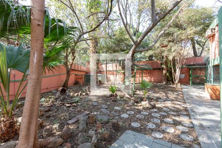 Casa à venda com 1110m², 4 quartos e 6 vagasQuintal