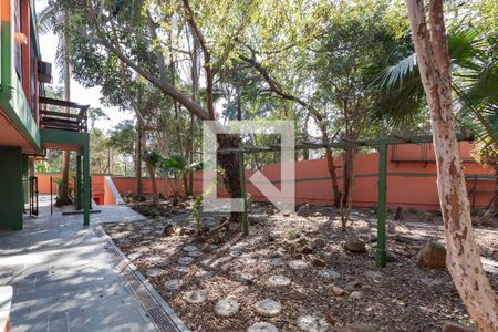 Casa à venda com 1110m², 4 quartos e 6 vagasQuintal