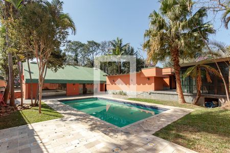 Casa à venda com 1110m², 4 quartos e 6 vagasPiscina