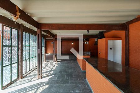 Casa à venda com 1110m², 4 quartos e 6 vagasSalão/ Churrasqueira