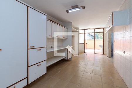 Casa à venda com 1110m², 4 quartos e 6 vagasÁrea de Serviço