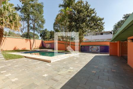 Casa à venda com 1110m², 4 quartos e 6 vagasPiscina