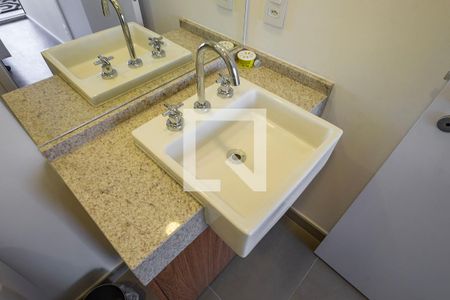 Apartamento para alugar com 70m², 2 quartos e 1 vaga Apartamento para alugar com 70m², 2 quartos e 1 vagaSuíte 2 - Banheiro