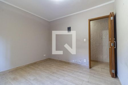 Quarto 1 de casa para alugar com 2 quartos, 100m² em Jardim Patente, São Paulo