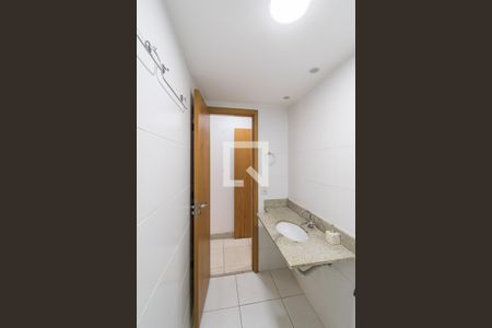 Apartamento à venda com 61m², 2 quartos e 1 vaga Apartamento à venda com 61m², 2 quartos e 1 vagaBanheiro da Suíte