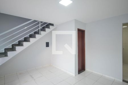 Casa para alugar com 130m², 3 quartos e 1 vaga Casa para alugar com 130m², 3 quartos e 1 vagaSala
