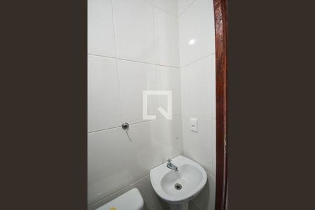 Casa para alugar com 130m², 3 quartos e 1 vaga Casa para alugar com 130m², 3 quartos e 1 vagaBanheiro Social 2