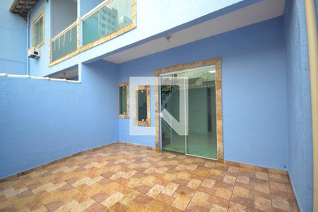 Casa para alugar com 130m², 3 quartos e 1 vaga Casa para alugar com 130m², 3 quartos e 1 vagaGaragem