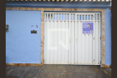 Casa para alugar com 130m², 3 quartos e 1 vaga Casa para alugar com 130m², 3 quartos e 1 vagaFachada