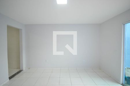 Casa para alugar com 130m², 3 quartos e 1 vaga Casa para alugar com 130m², 3 quartos e 1 vagaSala