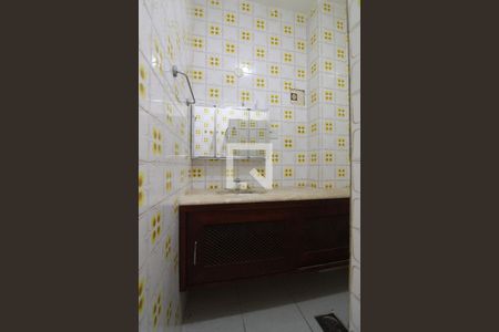 Banheiro social de apartamento para alugar com 1 quarto, 38m² em Copacabana, Rio de Janeiro