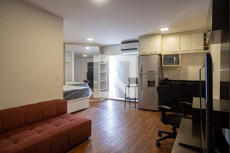 Sala de kitnet/studio para alugar com 1 quarto, 33m² em Consolação, São Paulo