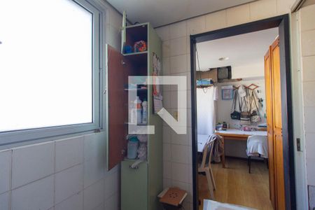 Apartamento à venda com 140m², 3 quartos e 1 vagaÁrea de Serviço