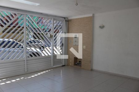 Casa à venda com 145m², 4 quartos e 2 vagasÁrea externa 
