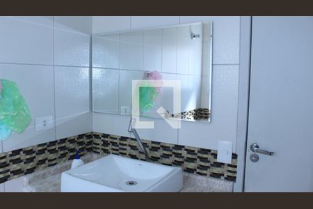 Casa à venda com 145m², 4 quartos e 2 vagasBanheiro 1