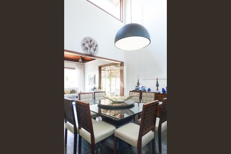 Casa de condomínio à venda com 890m², 7 quartos e 4 vagasCopa