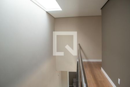 Casa de condomínio à venda com 157m², 3 quartos e 2 vagas Casa de condomínio à venda com 157m², 3 quartos e 2 vagasHall da escada