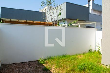 Casa de condomínio à venda com 157m², 3 quartos e 2 vagas Casa de condomínio à venda com 157m², 3 quartos e 2 vagasQuintal